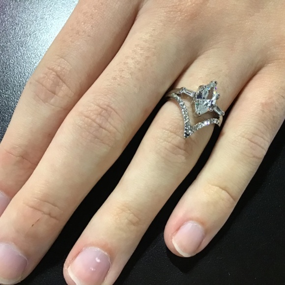 Amazing silver marquis ring engagement cocktail - Picture 2 of 5